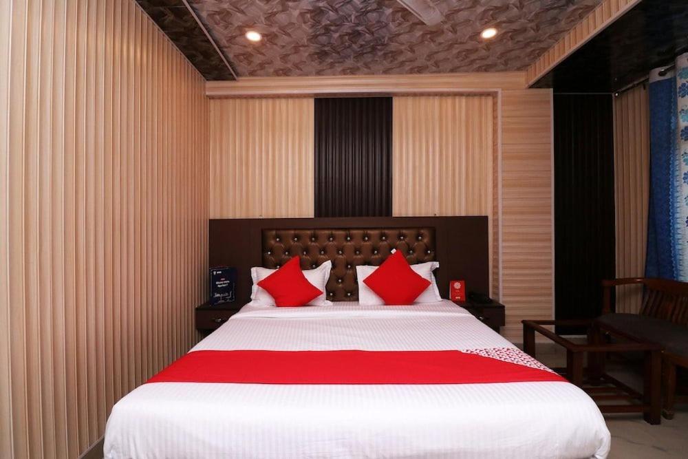 Airport Hotel Runway Nueva Delhi Exterior foto